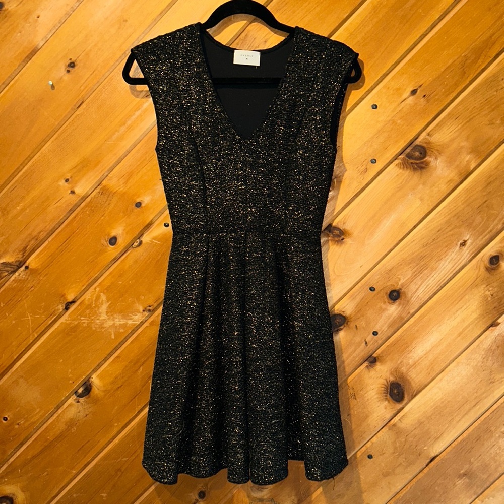 Everly black with gold metallic shimmer vneck fit & flare dress
